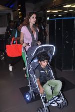Suzanne Roshan snapped at the Mumbai Airport on 14th June 2012 (24).JPG